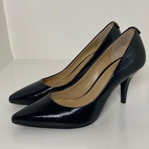 MICHAEL Michael Kors Black Textured Pump Heels Size 7